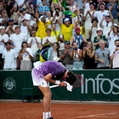 Fonseca vira em cinco sets contra Prizmic e encara Djokovic