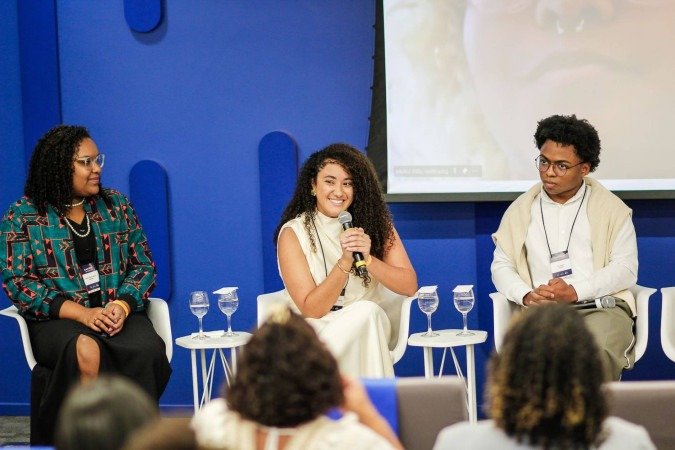 Camila Martins, Diovana Negeski e Eric Ribeiro, estudantes da primeira edição do BlackSTEM - (crédito: Thalita Guimarães/Divulgação)