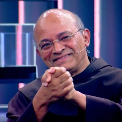 Frei David recebe Doutor Honoris Causa por luta antirracista
