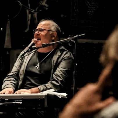Guilherme Arantes faz show no Ulysses Centro de Convenções