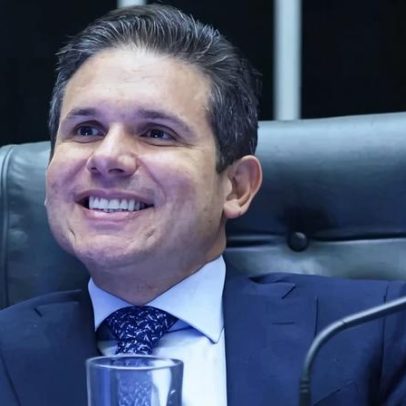 Fim da escala 6x1 terá duas folgas semanais já em 2026, diz Motta