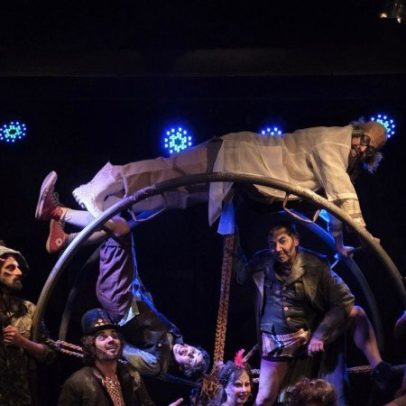 Sátira sobre a história política do Brasil estreia no Teatro dos Bancários