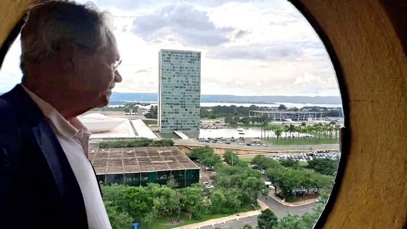 Nilmário Miranda, assessor especial da Defesa da Democracia, Memória e Verdade do governo Lula, e ex-preso político - (crédito: Evandro Éboli/C.B./D.A. Press)