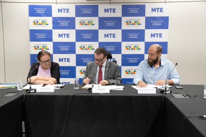 Houve uma redução salarial média para os vinculados na jornada de 41 a 44 horas semanais. Em dezembro de 2025 eles receberam, em média, R$3.362,45. O valor representa recuo de 0,4% em relação ao ano anterior - (crédito: Reprodução: Ministério do Trabalho e Emprego)