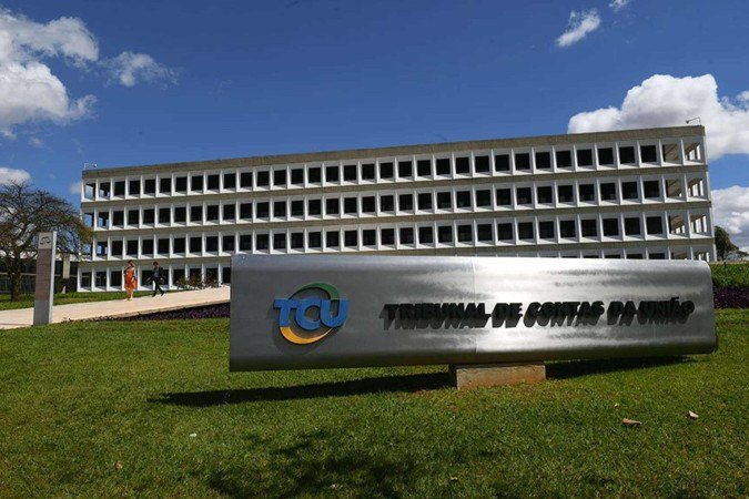 Entre as falhas estão erros na modelagem de riscos e custos excessivos em engenharia. - (crédito: Marcos Oliveira/Agência Senado)