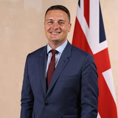 Ministro da Saúde britânico renuncia, provável rival de Starmer no Labour