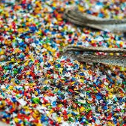 Microplásticos: risco à saúde humana invisível ao consumo