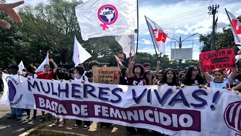 Protesto durou cerca de 2h, sendo 1h de caminhada - (crédito: Vitória Torres/CB)