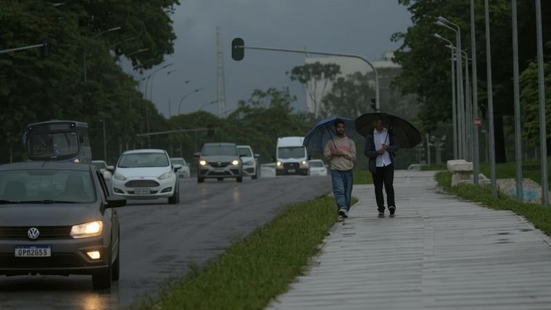 Capital federal amanheceu com chuva neste domingo (24/5) - (crédito: Ed Alves CB/DA Press)
