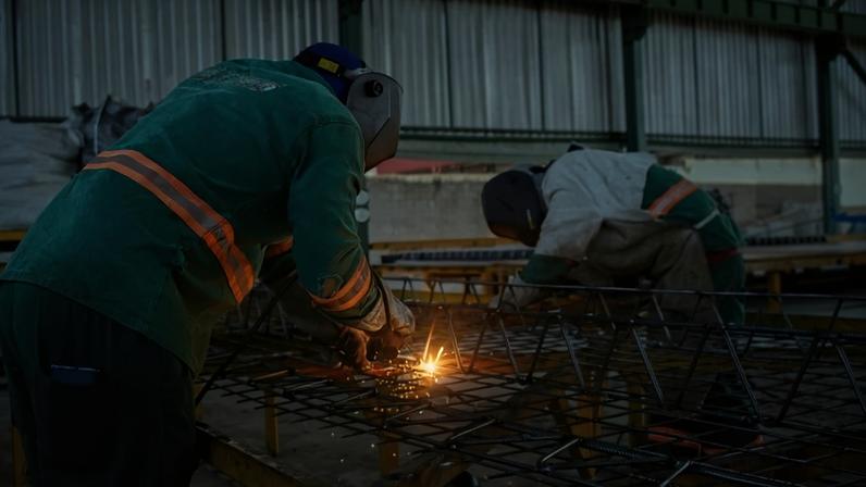 A PEC aprovada pela Câmara prevê o fim gradual da escala de seis dias trabalhados para um de descanso - (crédito: Fibra)