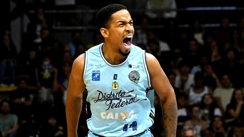 O ala-armador Buiú contribuiu com 12 pontos - (crédito: Ed Alves/CB/D.A Press)