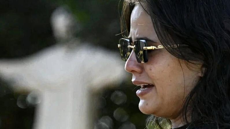 "Ele não deveria estar armado", diz Stephannie Roberta Ferreira, sobrinha da vítima de feminicídio - (crédito: Carlos Vieira CB/DA Press)