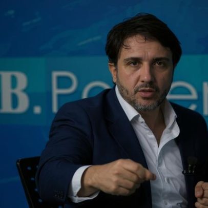 Renan Santos classifica proposta de fim da escala 6x1 como irresponsável