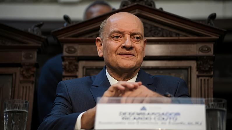 Equipamentos de escuta foram encontrados em sala usada para reuniões estratégicas no Palácio Guanabara; GSI vai investigar origem dos aparelhos - (crédito: Reprodução)
