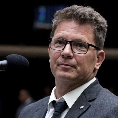 STF não consegue notificar Mário Frias sobre emendas para filme de Bolsonaro