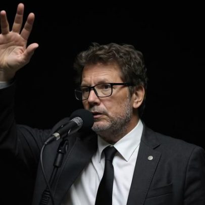 Mario Frias comenta sobre tentativa de notificação do STF