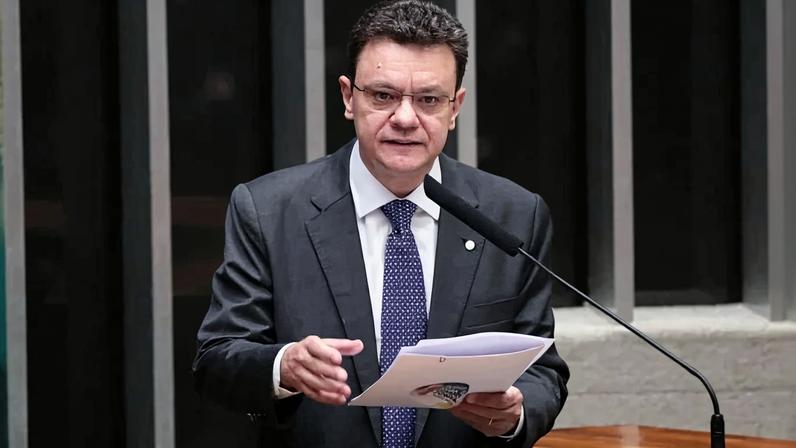 Indicado pela Câmara dos Deputados, Cunha ocupará a cadeira deixada por Aroldo Cedraz, que se aposentou. - (crédito: Bruno Spada/Câmara dos Deputados)