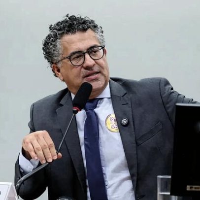 PEC do fim da escala 6x1 deve ter votação expressiva, diz Alencar