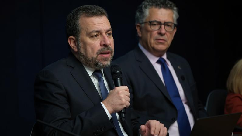 Para Boulos, criar transição para o fim da escla 6 x 1 é uma maneira de postergar a aplicação na nova regra - (crédito: Kayo Magalhães / Câmara dos Deputados)