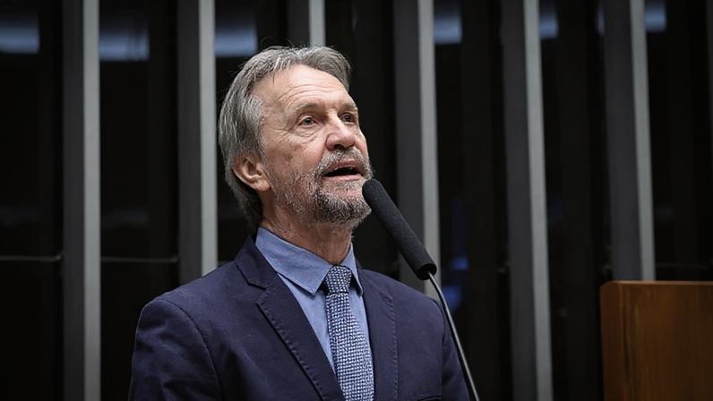 Pedro Uczai afirmou que a instalação da CPI é "urgente" e criticou a proposta de CPMI apresentada pela oposição: "Teatro" - (crédito: Kayo Magalhães / Câmara dos Deputados)