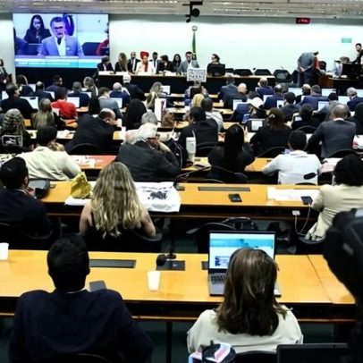 Deputado do PL solicita vista; votação da escala 6x1 é adiada