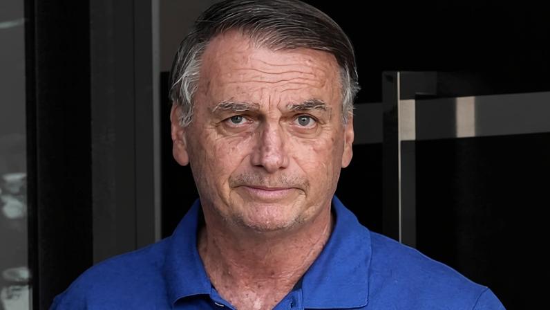 Jair Bolsonaro esteve internado por duas semanas e teve pedido de prisão domiciliar concedido por Alexandre de Moraes - (crédito: Gabriela Biló/Folhapress)