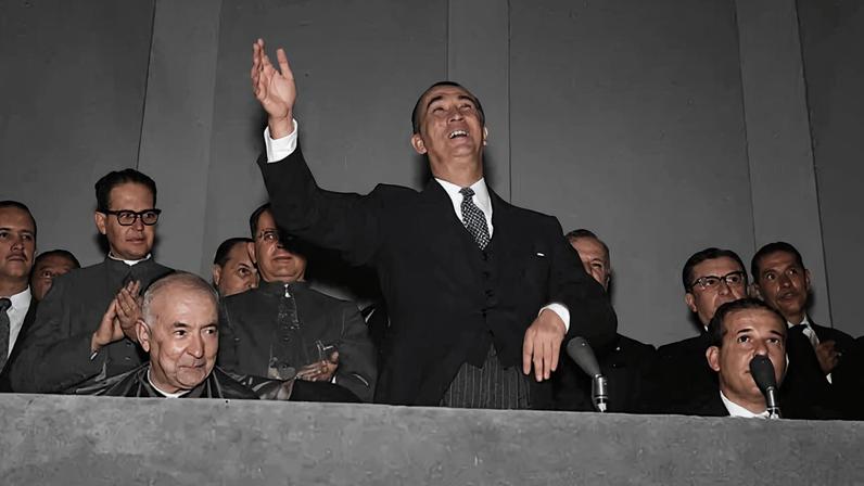 Juscelino Kubistchek governou o Brasil entre 1956 e 1961, período que, sob o lema "50 anos em 5", ficou marcado por grandes obras, como a construção de Brasília - (crédito: Arquivo Nacional/Fundo Agência Nacional)