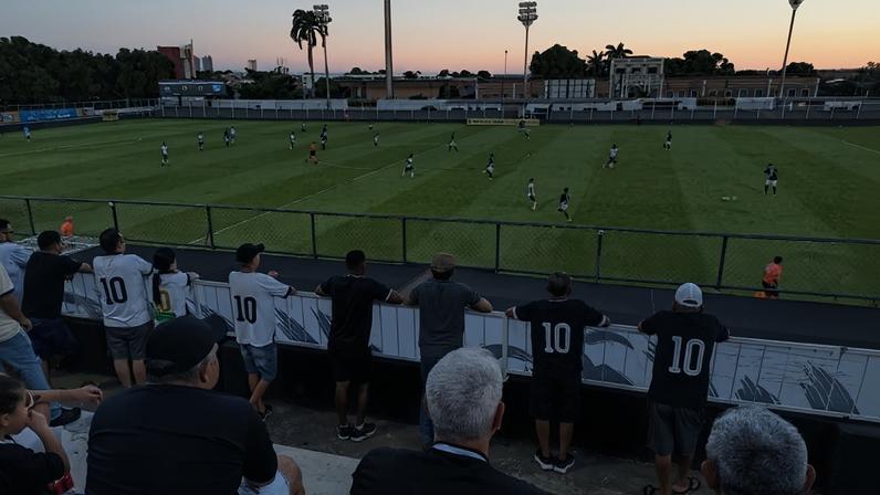 jogo deste sábado foi disputado em um estádio raiz de Cuiabá com nome do 16º presidente da República: Eurico Gaspar Dutra comandou o país de 1946 a 1951 - (crédito: Twitter/José Kennedy/@JoseKennedyLS)