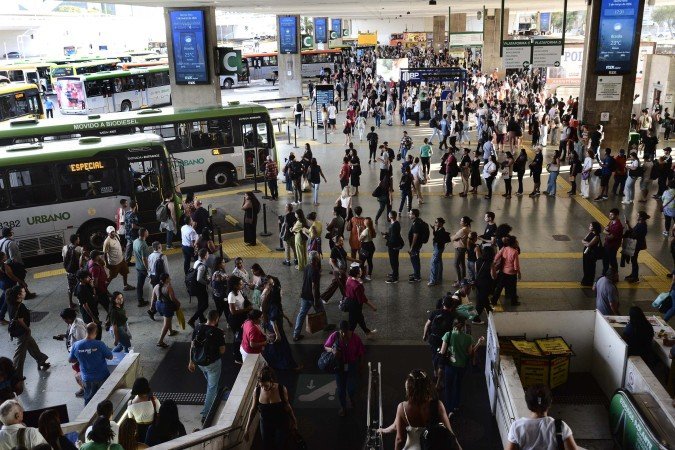 Duas pessoas são presas por tentativa de homicídio na Rodoviária do Plano - (crédito: Minervino Júnior/CB/D.A.Press)