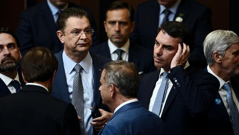 Nos bastidores, aliados admitem que há uma tentativa de reconstruir a confiança tanto do eleitorado quanto da própria base política - (crédito: Minervino Júnior/CB/D.A.Press)
