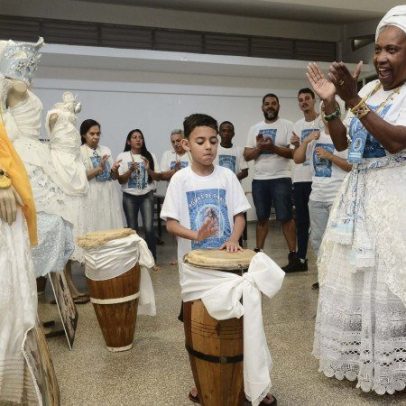 Abraço coletivo reforça combate ao preconceito e respeito à diversidade