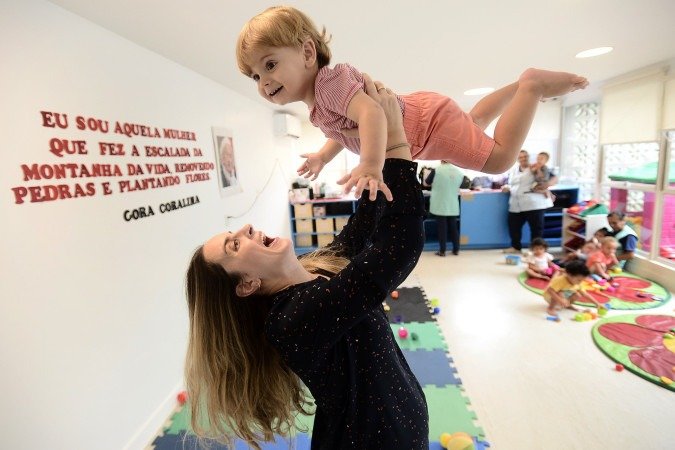 Fabyanne Nabofarzan voltou ao trabalho sete meses após o nascimento de Israel