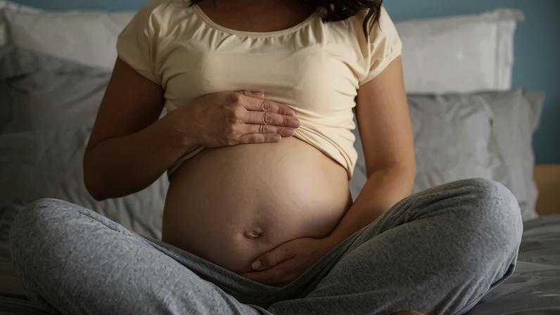 A vacina é extremamente segura para as gestantes: os anticorpos chegam até o feto pela placenta e conferem proteção ao recém-nascido - (crédito: Anna Bizon/Divulgação )