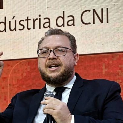 Especialista da CNI defende prazo maior para discutir fim da 6x1