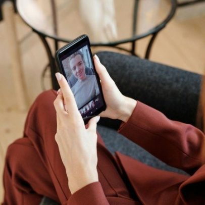 Apps distorcem a autoimagem de usuários, dizem especialistas