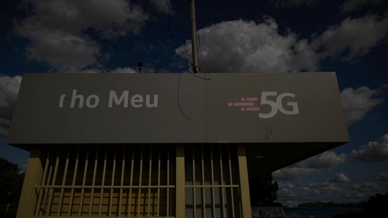 Parte da fiação já estava solta - (crédito: Divulgação/PMDF)