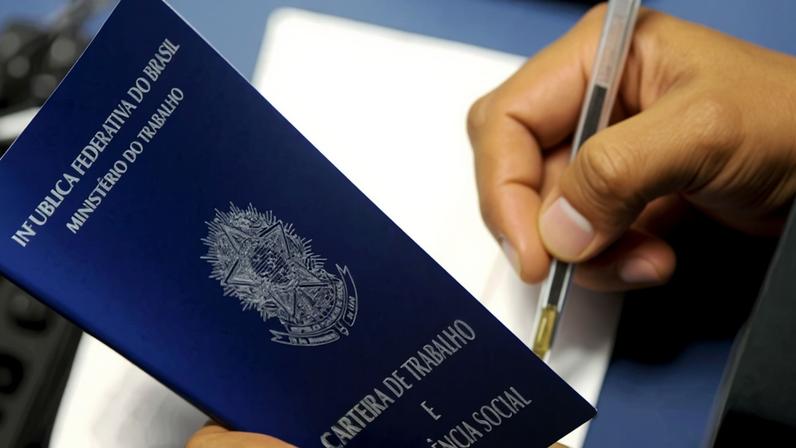 A medida é de 2024 e determina que as empresas façam uma avaliação preliminar sobre as condições no ambiente que possam impactar a saúde mental dos funcionários - (crédito: Tony Winston/ Agência Brasília)