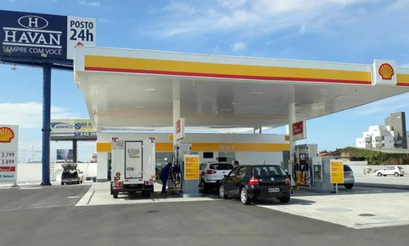 Havan coloca gasolina a R$4,99 e provoca filas em unidades