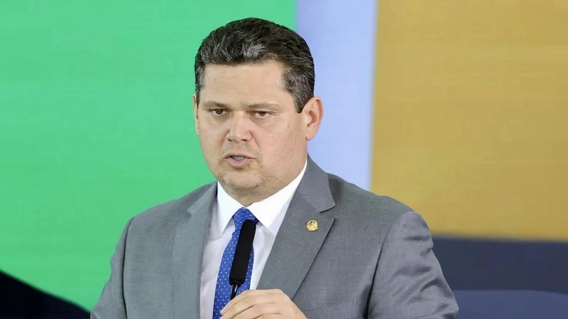Presidente do Senado ressaltou as diferenças regionais e socioeconômicas do país. Segundo ele, o Brasil apresenta realidades distintas até entre municípios de uma mesma região - (crédito: Fabio Rodrigues-Pozzebom/Agência Brasil )