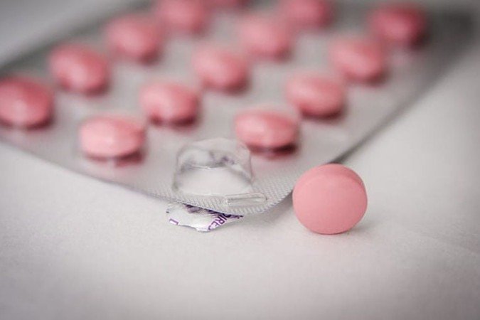 Pesquisa feita na Inglaterra aponta que mulheres de regiões mais pobres compram menos remédios para cólica, mesmo convivendo com dores frequentes - (crédito: - creative commons hippopx.com)