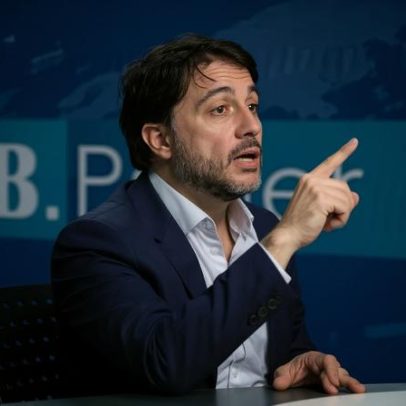 Renan Santos diz que família Bolsonaro só existe se houver eleições