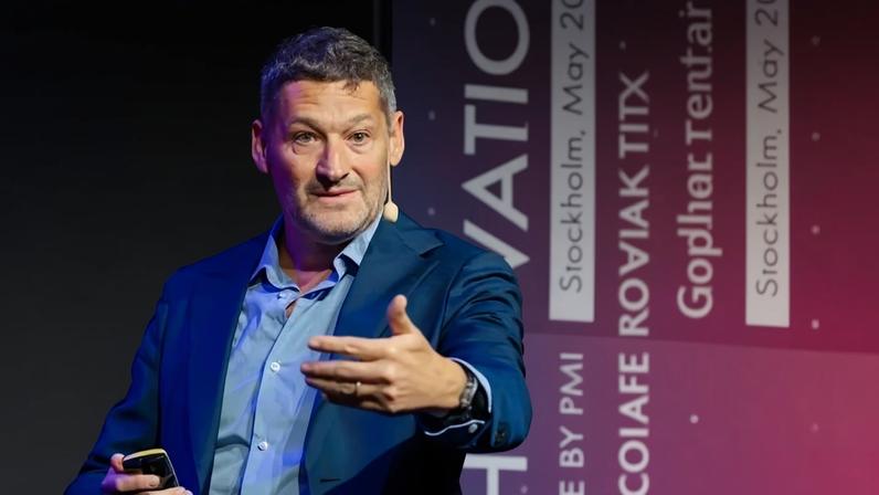 Tommaso Di Giovanni: "Acho que ainda falta muita informação. Existe bastante confusão no debate público. Muita gente no Brasil usa cigarro eletrônico sem sequer saber que ele é proibido. Acredito que o Brasil precisa discutir o tema com mais informação"