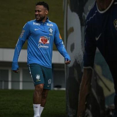 Ancelotti confirma que Neymar segue na Copa do Mundo