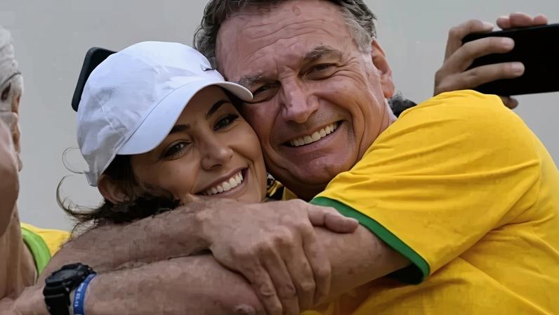 Casal: Michelle Bolsonaro e Jair - (crédito: reprodução/instagram )