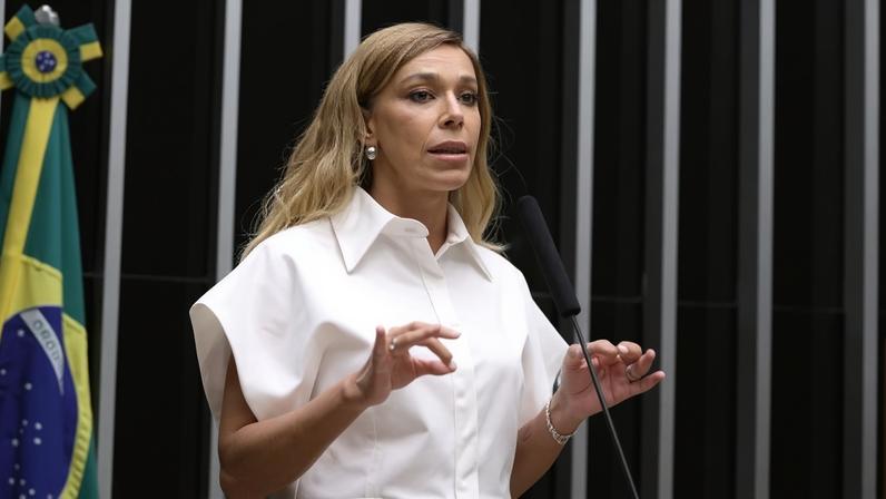 Deputada afirmou que Zema "nunca trabalhou de verdade" e ironizou o desempenho do pré-candidato nas pesquisas eleitorais - (crédito: Kayo Magalhães/Câmara dos Deputados)