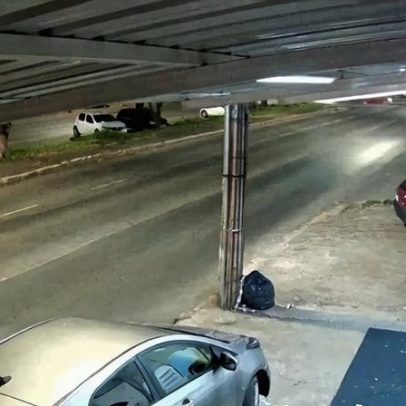 Passageiro desce de ônibus para furtar celular em Ceilândia