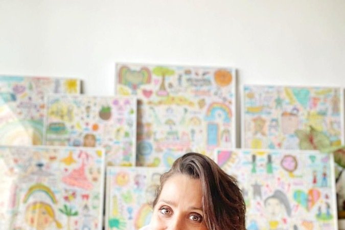 Juna, artista que transforma desenhos infantis em obras de arte - (crédito: Divulgação)