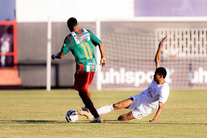 O Operário de Várzea Grande deixou o Ceilândia em apuros na maior parte do jogo correndo atrás do adversário na tentativa de anulá-lo - (crédito: @parizfotos / Ceilandia EC)