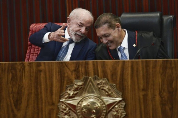 O presidente Lula com Nunes Marques durante a cerimônia - (crédito: Minervino Júnior/CB/D.A.Press)