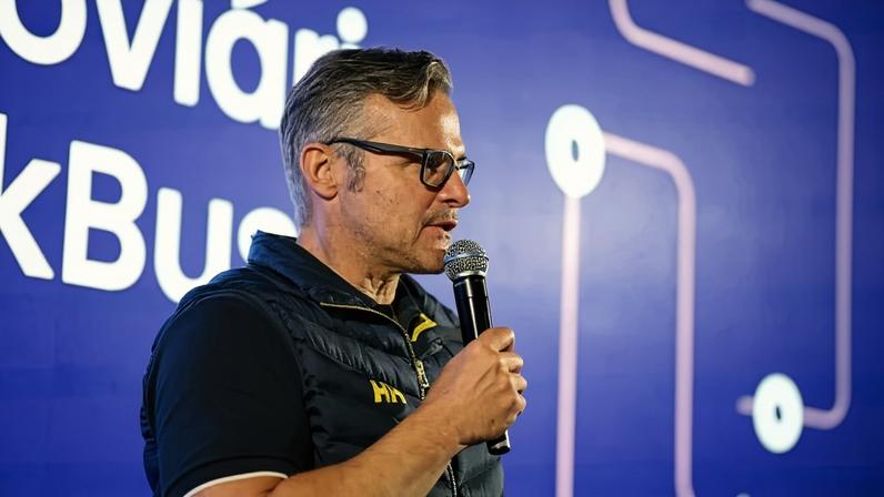 Phillip Klien, CEO da ClickBus, durante evento de lançamento da empresa, nesta quinta-feira (14/5), em São Paulo - (crédito: Divulgação / ClickBus)